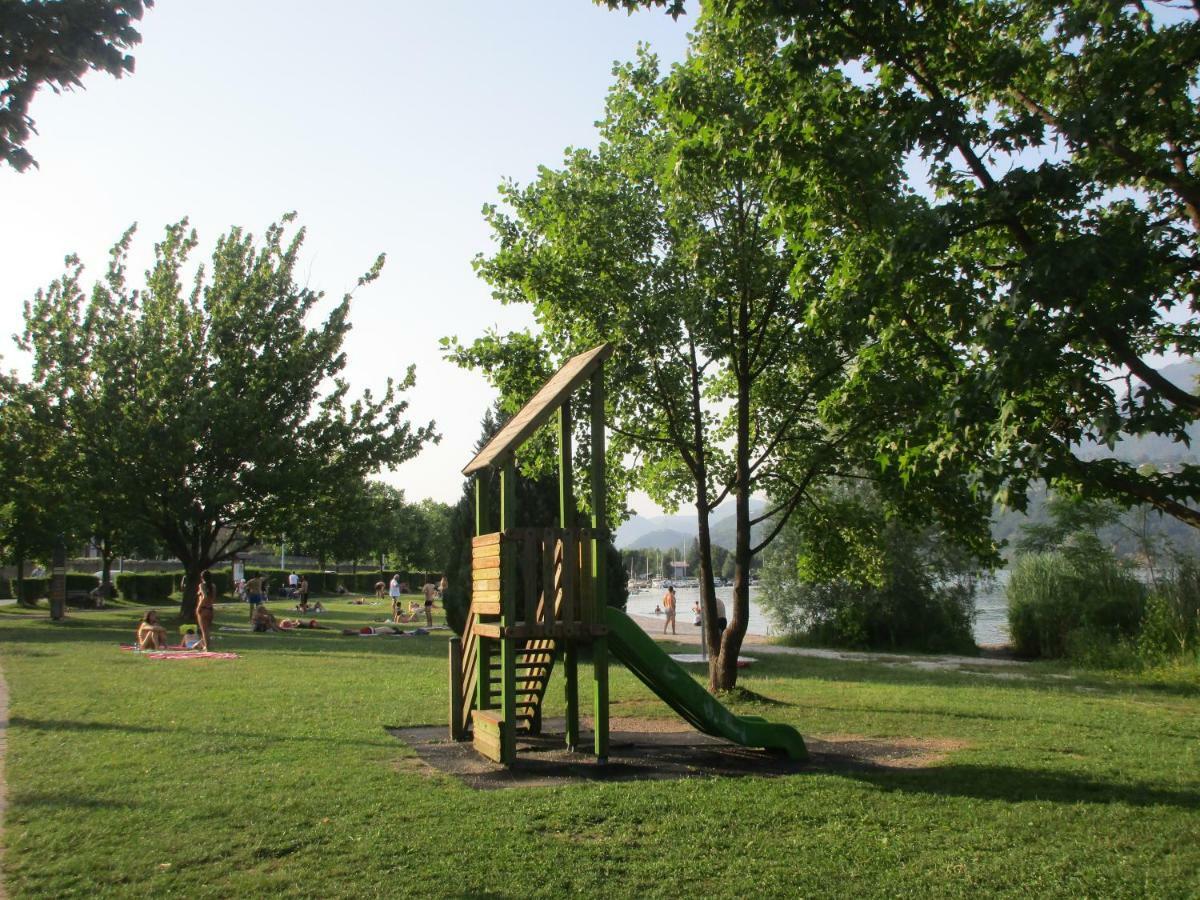 Апартаменти La Perla Del Lago Кальчераніка-аль-Лаґо Екстер'єр фото
